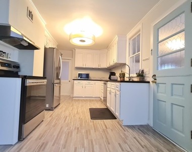 203 Bridge Avenue - Photo Thumbnail 8