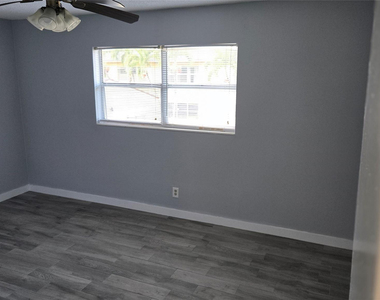 530 Se 2nd Avenue - Photo Thumbnail 3