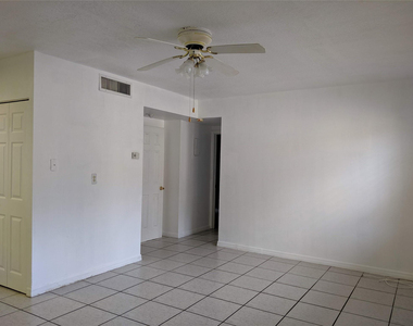 5050 Sw 40th Avenue - Photo Thumbnail 6