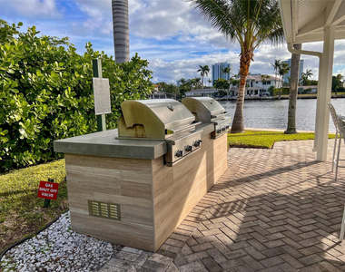 6239 Bay Club Drive - Photo Thumbnail 20