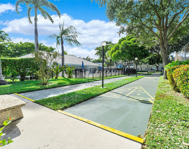 6239 Bay Club Drive - Photo Thumbnail 32