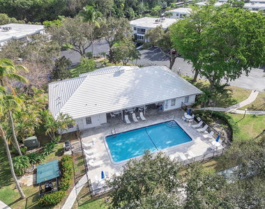 6239 Bay Club Drive - Photo Thumbnail 31