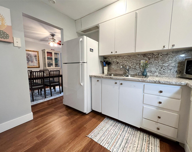 6239 Bay Club Drive - Photo Thumbnail 4