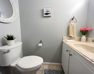 6239 Bay Club Drive - Photo Thumbnail 9