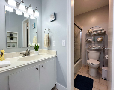 6239 Bay Club Drive - Photo Thumbnail 13