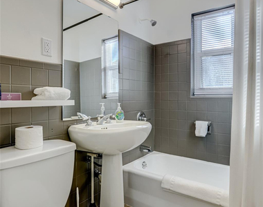 1005 Ne 17th Court - Photo Thumbnail 16