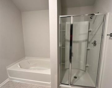 509 Brook View Drive - Photo Thumbnail 4