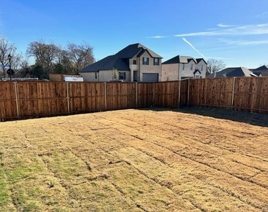 509 Brook View Drive - Photo Thumbnail 9