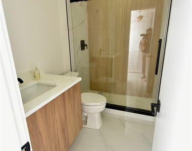 3550 Nw 8th Avenue - Photo Thumbnail 7