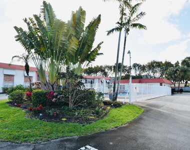 3550 Nw 8th Avenue - Photo Thumbnail 2