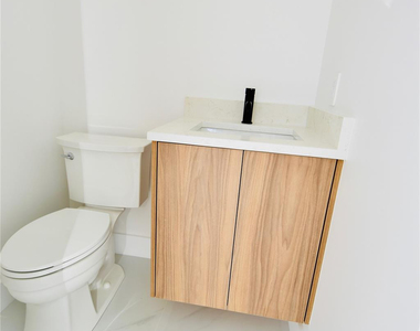 3550 Nw 8th Avenue - Photo Thumbnail 4