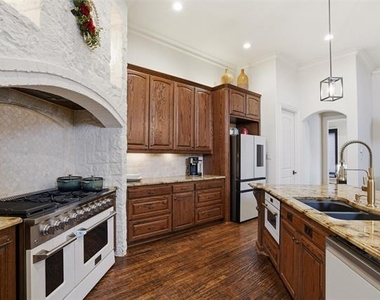 3417 Madison Court - Photo Thumbnail 5