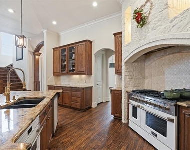 3417 Madison Court - Photo Thumbnail 6