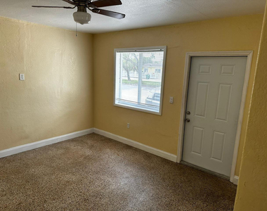 1301 Sharazad Boulevard - Photo Thumbnail 4