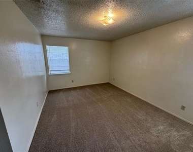 5604 Macgregor Drive - Photo Thumbnail 15