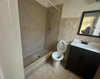 713 Ne 3rd Street - Photo Thumbnail 6