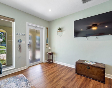 161 Se 5th Court - Photo Thumbnail 10