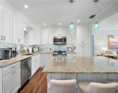 161 Se 5th Court - Photo Thumbnail 13