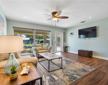 161 Se 5th Court - Photo Thumbnail 9