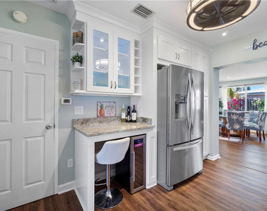 161 Se 5th Court - Photo Thumbnail 14