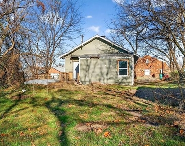 710 E Lamar Street - Photo Thumbnail 21