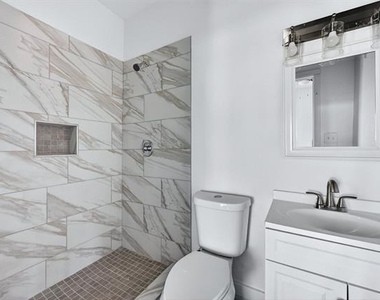 710 E Lamar Street - Photo Thumbnail 6