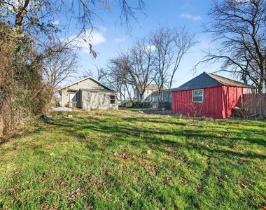 710 E Lamar Street - Photo Thumbnail 23