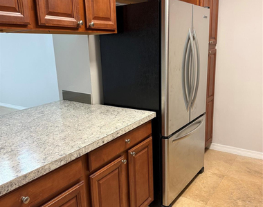 8601 Nw 34th Place - Photo Thumbnail 4