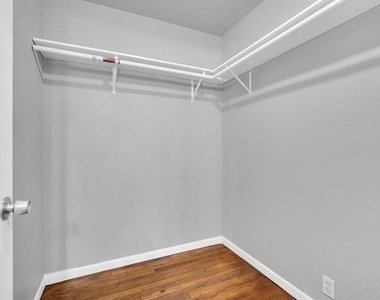413 Shaw Street - Photo Thumbnail 16