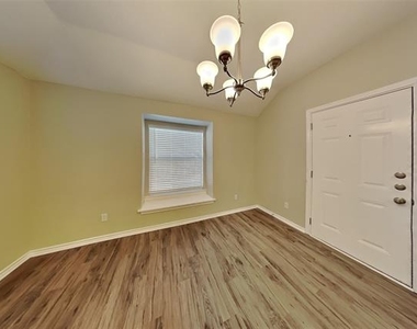 845 Royal Oak Lane - Photo Thumbnail 5