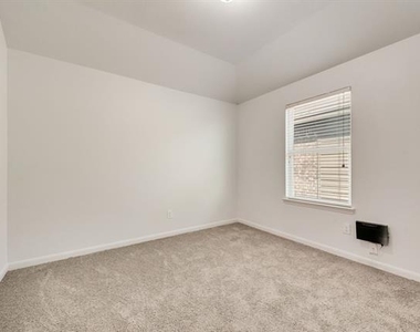 9245 Switchgrass Lane - Photo Thumbnail 18