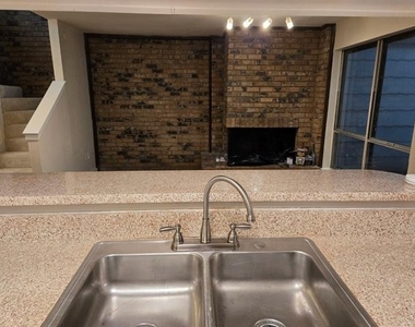 2015 Warnford Place - Photo Thumbnail 15