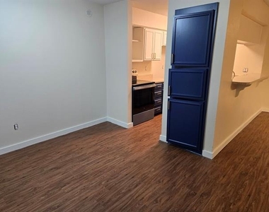 2015 Warnford Place - Photo Thumbnail 5