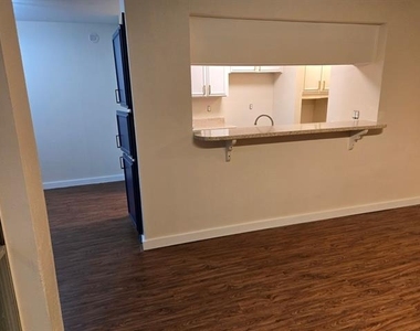 2015 Warnford Place - Photo Thumbnail 3