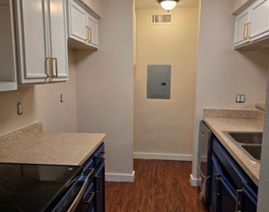 2015 Warnford Place - Photo Thumbnail 8