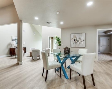 7212 Canongate Drive - Photo Thumbnail 5