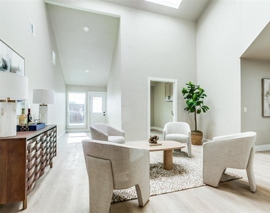 7212 Canongate Drive - Photo Thumbnail 7