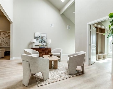 7212 Canongate Drive - Photo Thumbnail 6