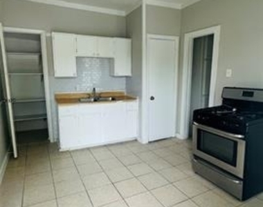 805 S Tyler Street - Photo Thumbnail 2