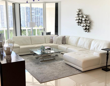 3100 N Ocean Boulevard - Photo Thumbnail 25