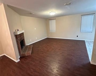 9233 Cheswick Drive - Photo Thumbnail 5