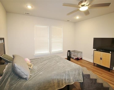 218 Mockingbird Drive - Photo Thumbnail 16