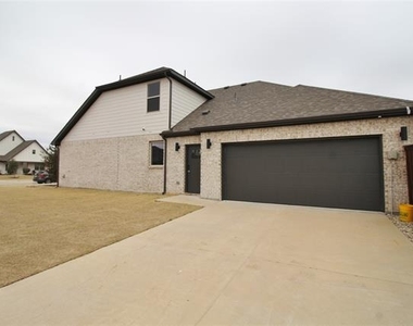 218 Mockingbird Drive - Photo Thumbnail 25