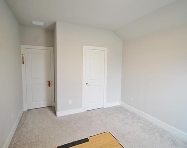 218 Mockingbird Drive - Photo Thumbnail 14
