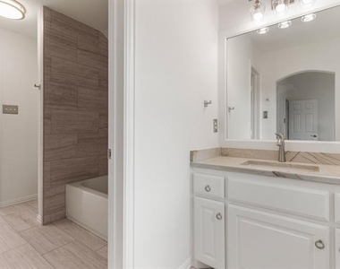 2417 Brenham Drive - Photo Thumbnail 33