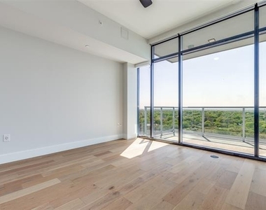 8119 Douglas Avenue - Photo Thumbnail 8