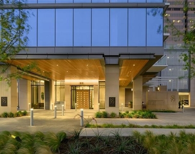 8119 Douglas Avenue - Photo Thumbnail 12