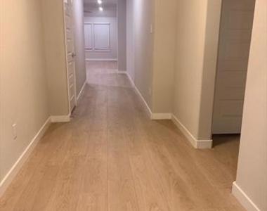 1404 Mahogany Drive - Photo Thumbnail 2