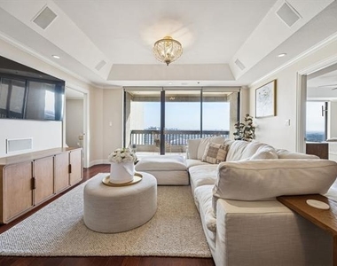 5909 Luther Lane - Photo Thumbnail 4