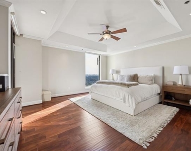 5909 Luther Lane - Photo Thumbnail 11
